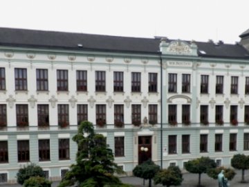 Základní škola Komenského náměstí
